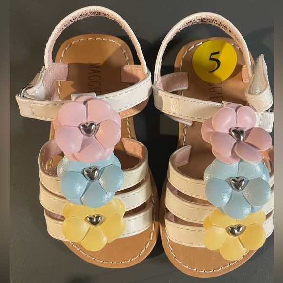 Maggie & Zoe Sandals - Picture 1 of 3